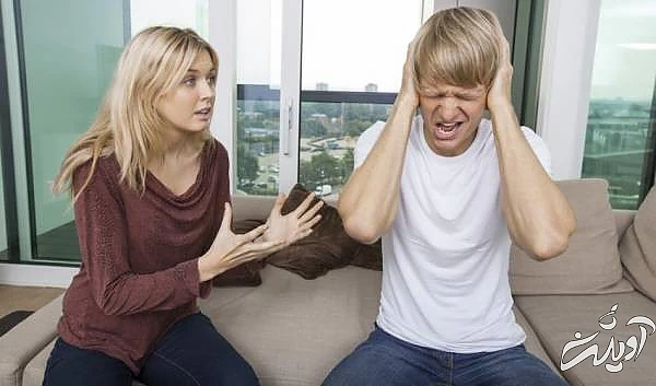 دستور دادن و غر زدن فاصله در رابطه